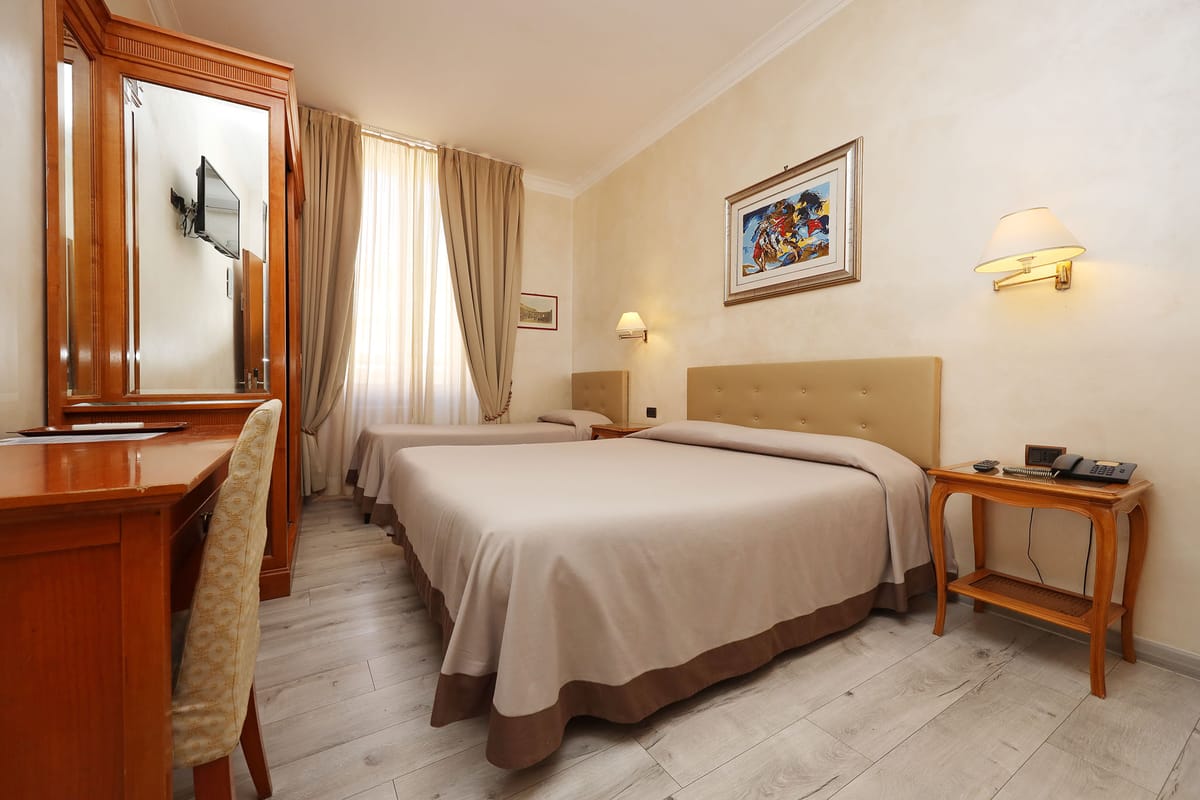 Hotel Rimini Roma Termini — 3