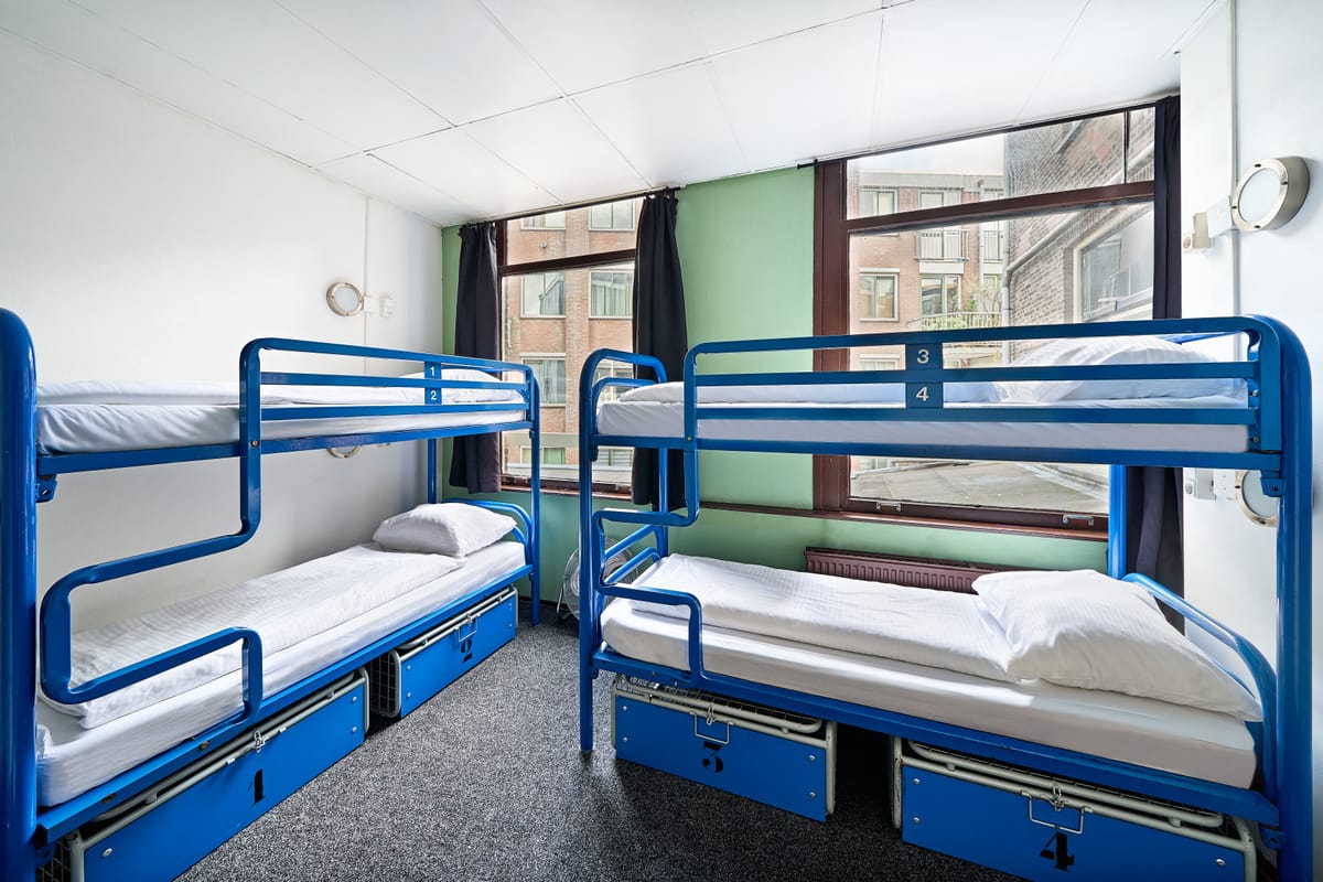 The Flying Pig Downtown Hostel — 5
