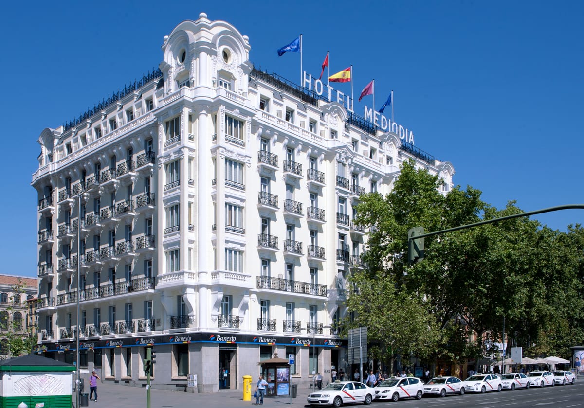 Mediodía Hotel — 5