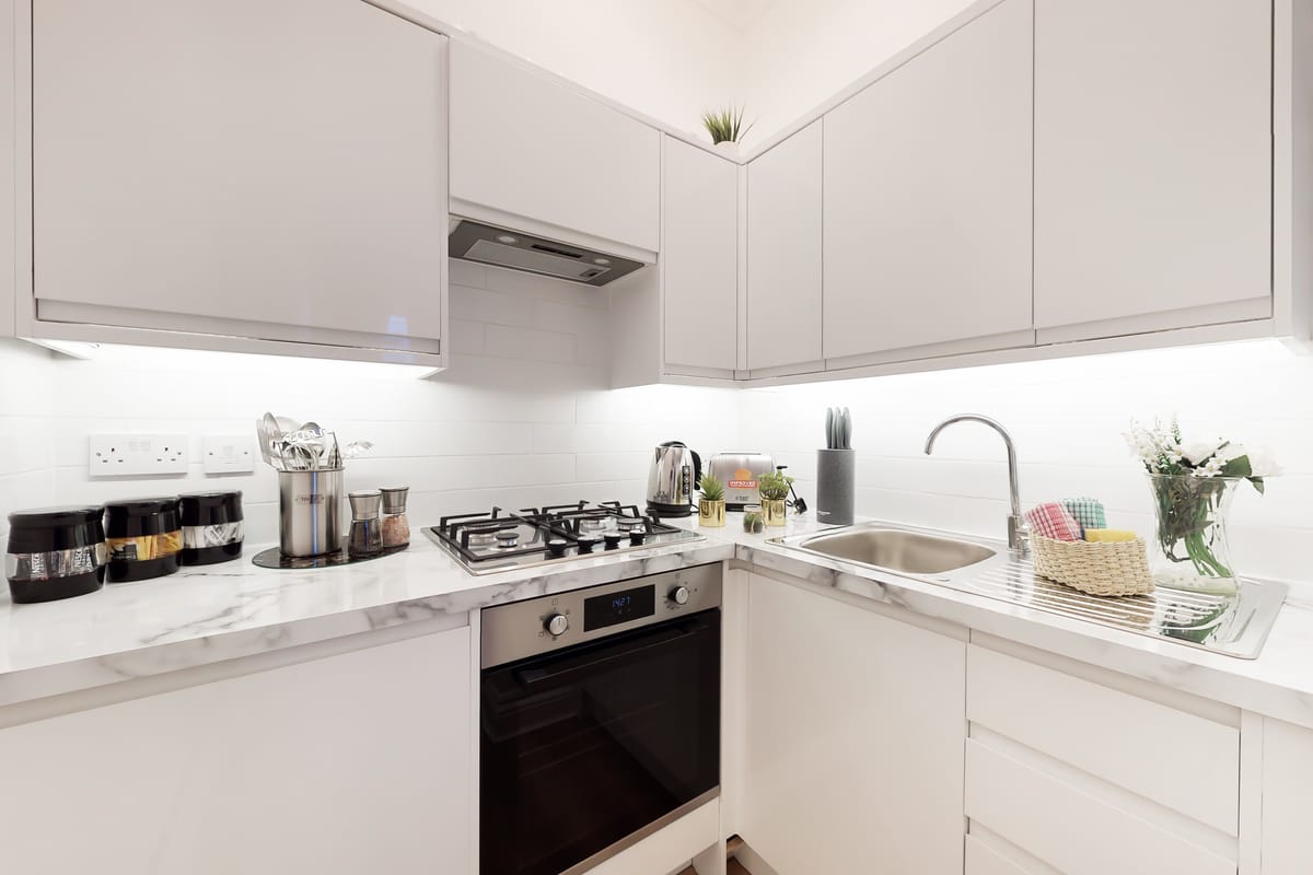 Park Lane Apartments Baker Street — 5