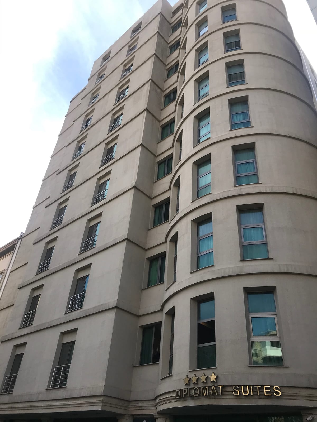 Diplomat Suites — 5