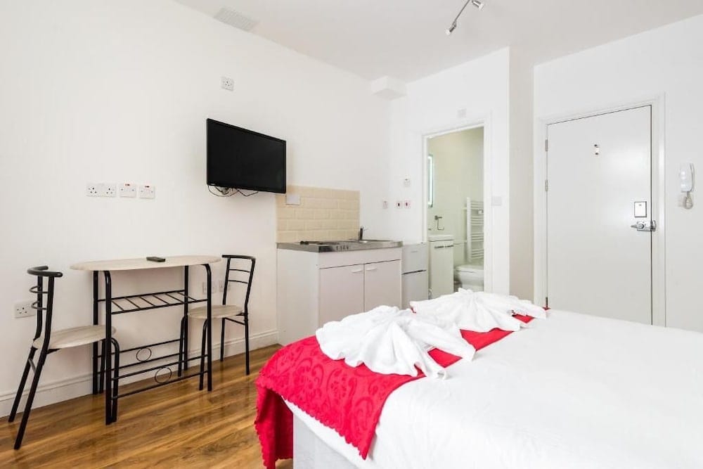 City Rooms Guest House — 2