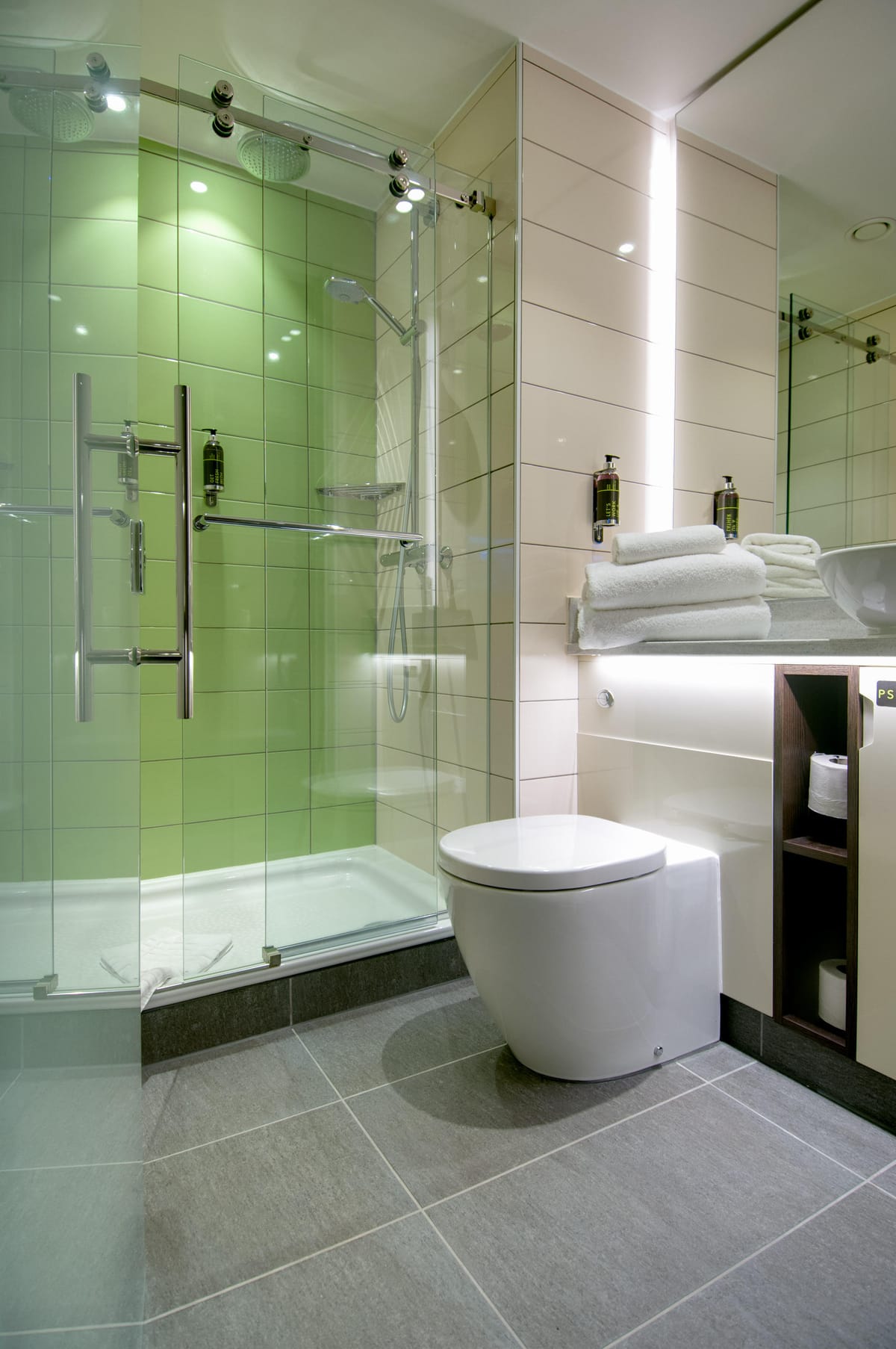 hub by Premier Inn London City Bank hotel — 5
