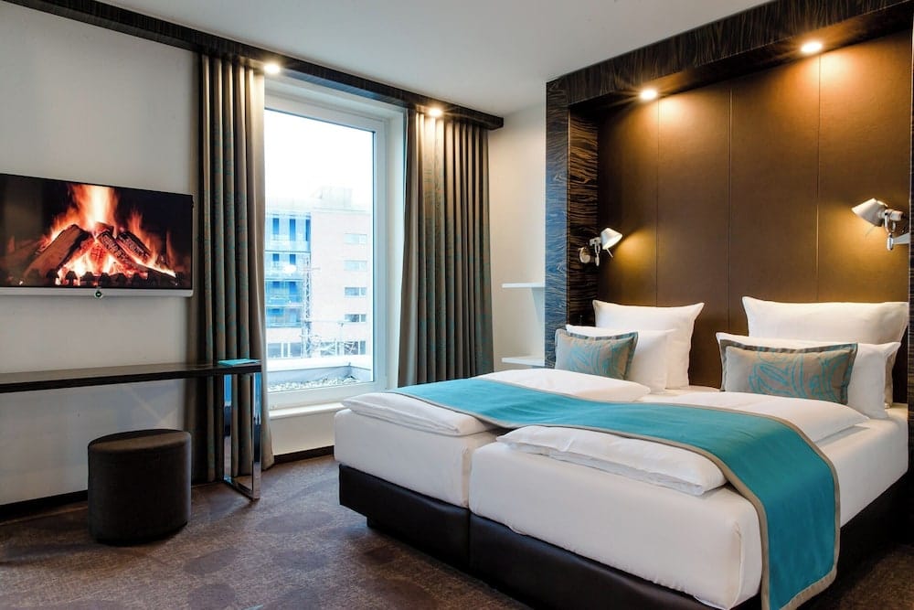 Hotel Motel One Berlin-Bellevue — 2