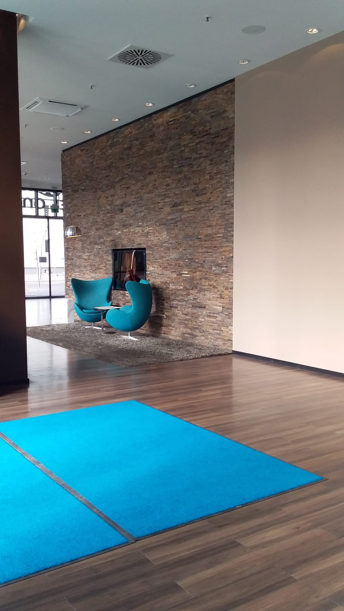Hotel Motel One Berlin-Hauptbahnhof — 5