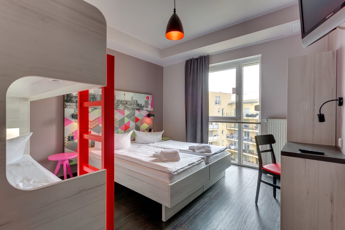 MEININGER Hotel Berlin Central Station — 2