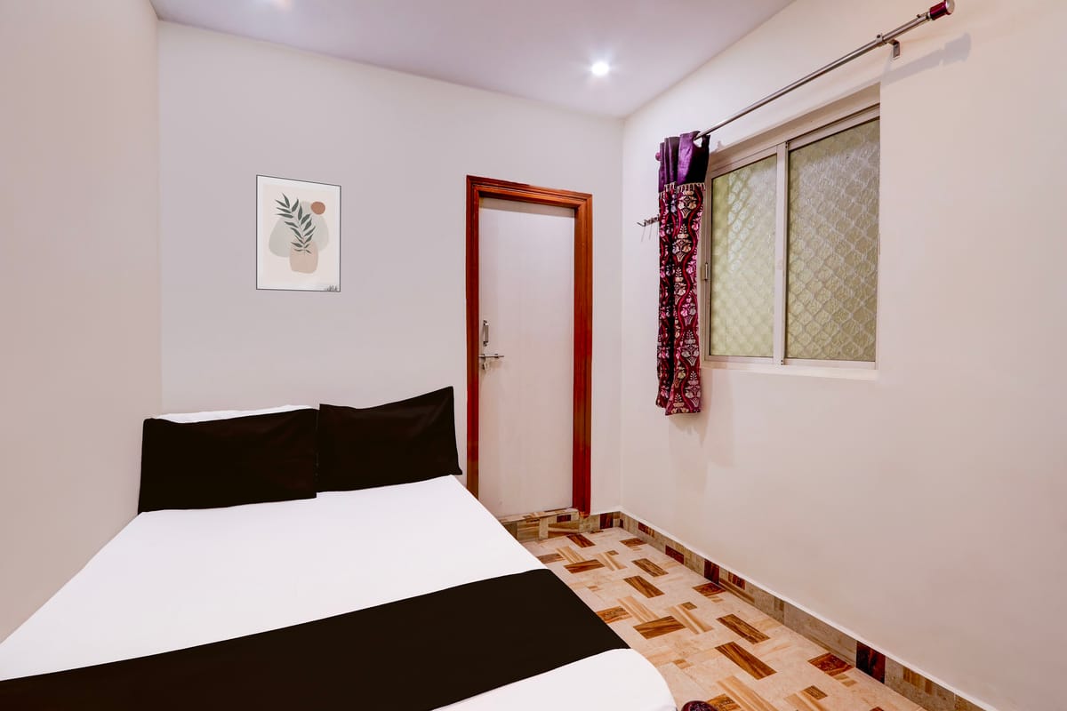 Hotel O by OYO SHIVA RESIDENCY — 4
