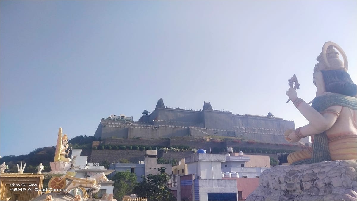 Sri Laxmi Narasimha Sadan (100 Rooms Lodge) — 4