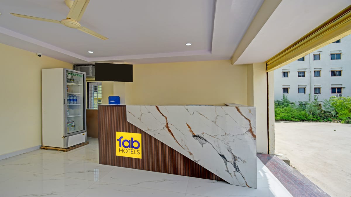 Fabhotel Srikara Grand Luxury Rooms — 3
