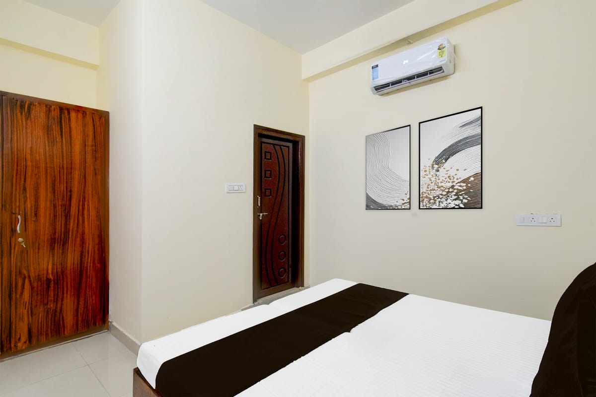 Hotel O Ghatkesar Railway Junction Kakatiya Grand — 2