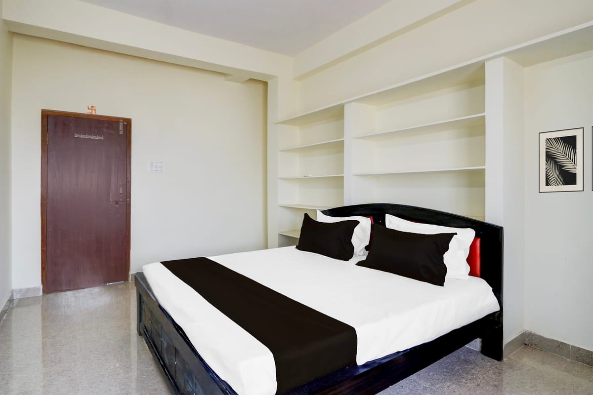 Hotel O KSR GRAND — 1