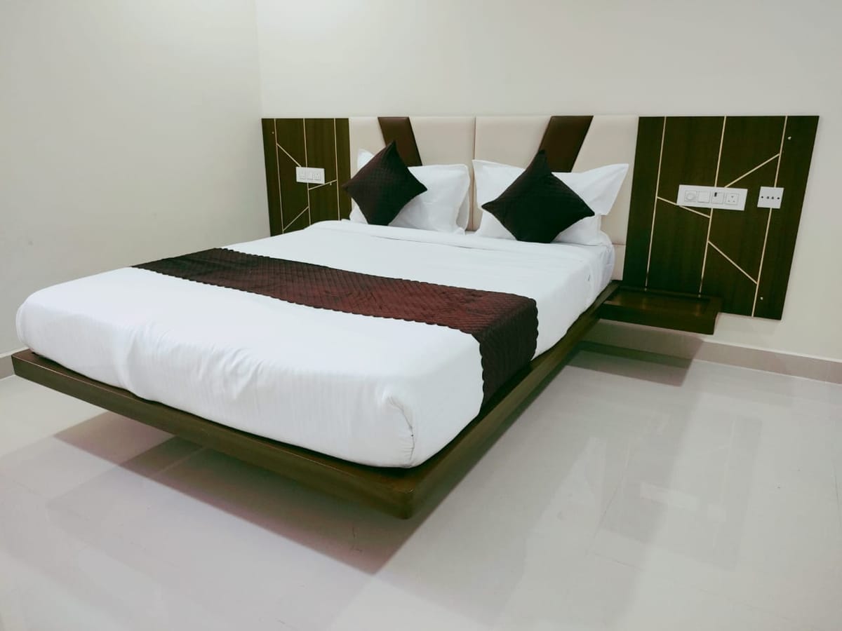OYO TOWNHOUSE CHERLAPALLY — 4