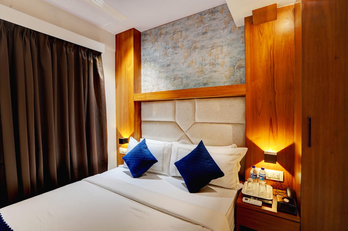 HOTEL ISRA COMFORT INN — 1