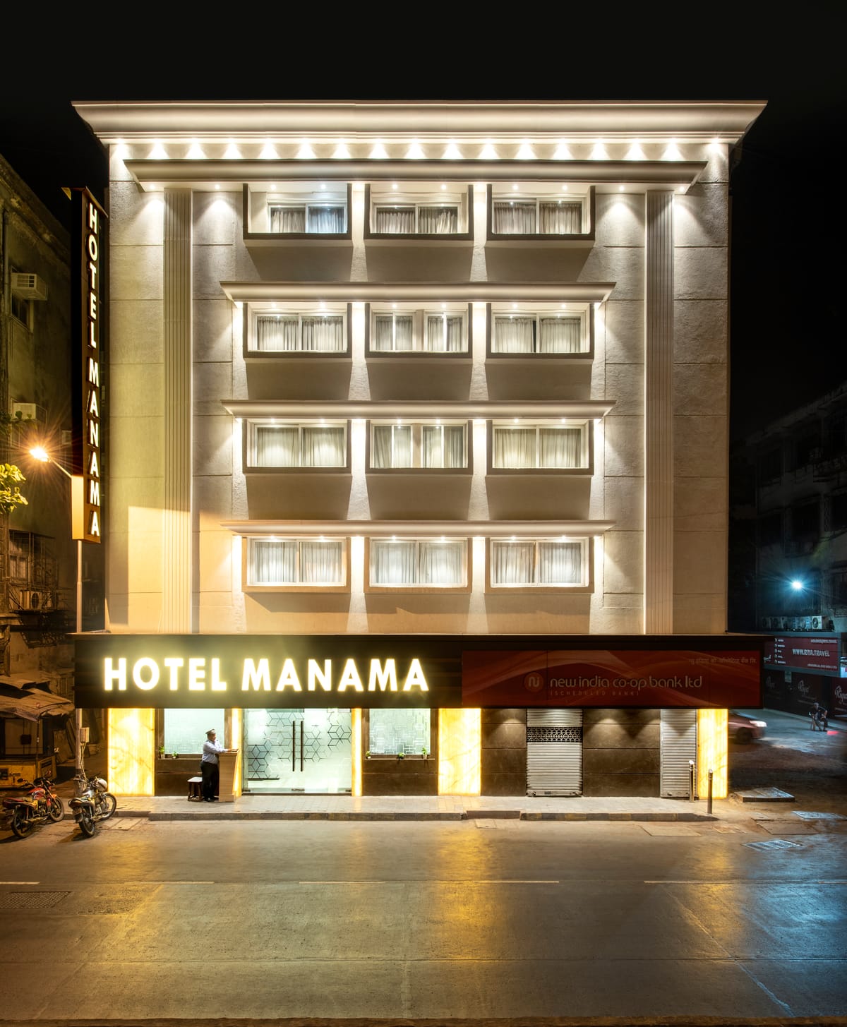 Hotel Manama — 3