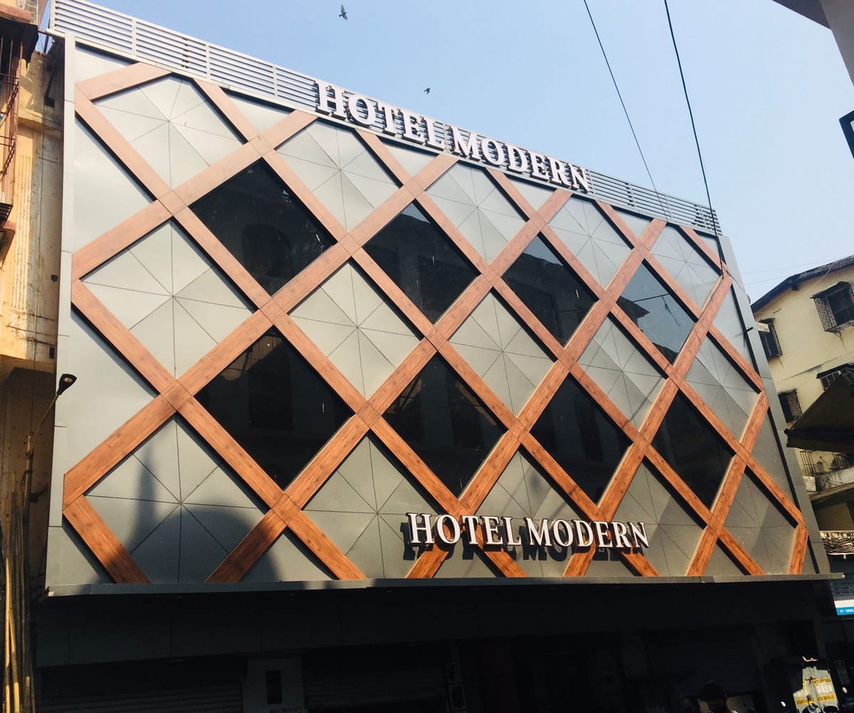 Hotel Modern — 1
