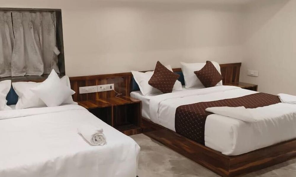 Hotel Sanjary International — 3