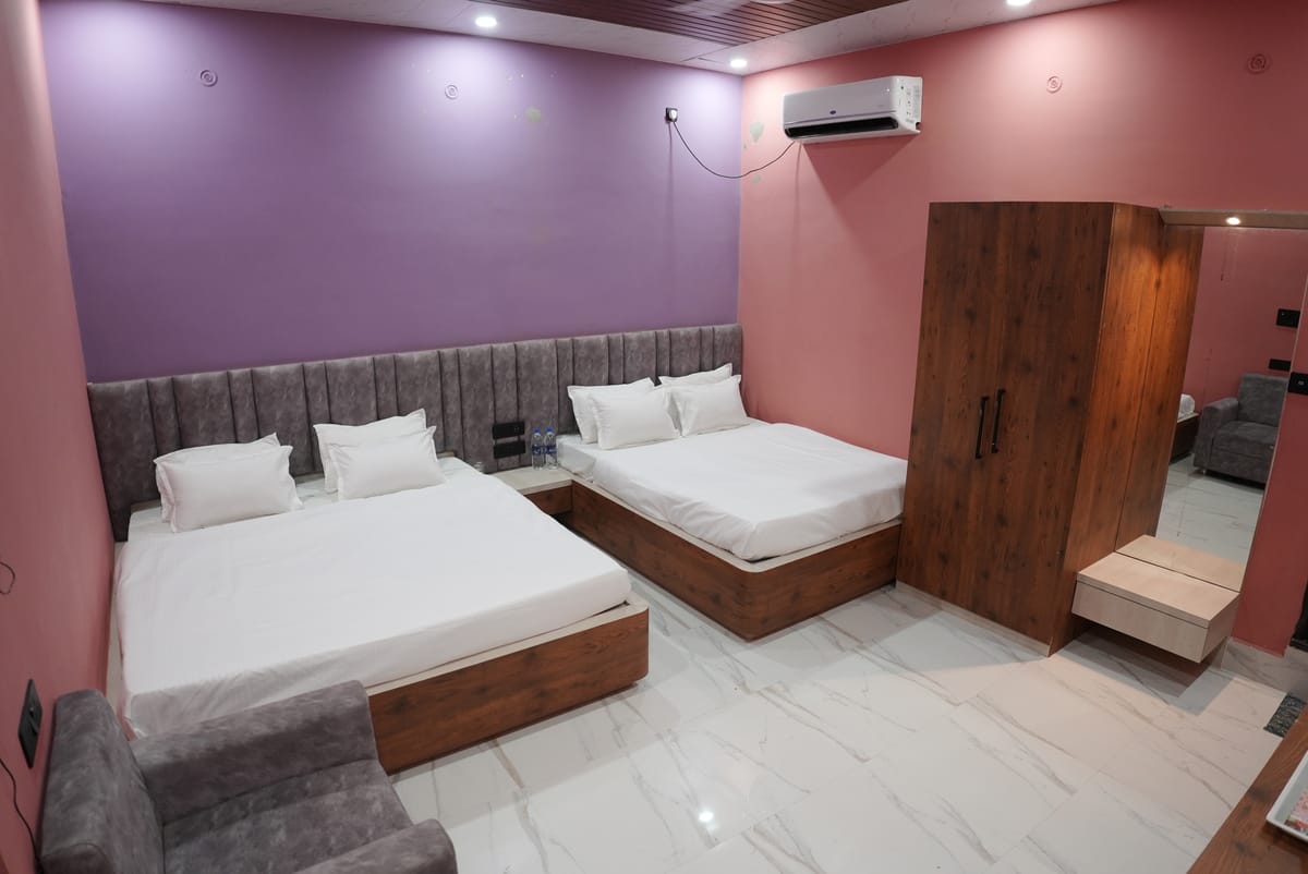 Hotel Asha Palace By Basotel — 4