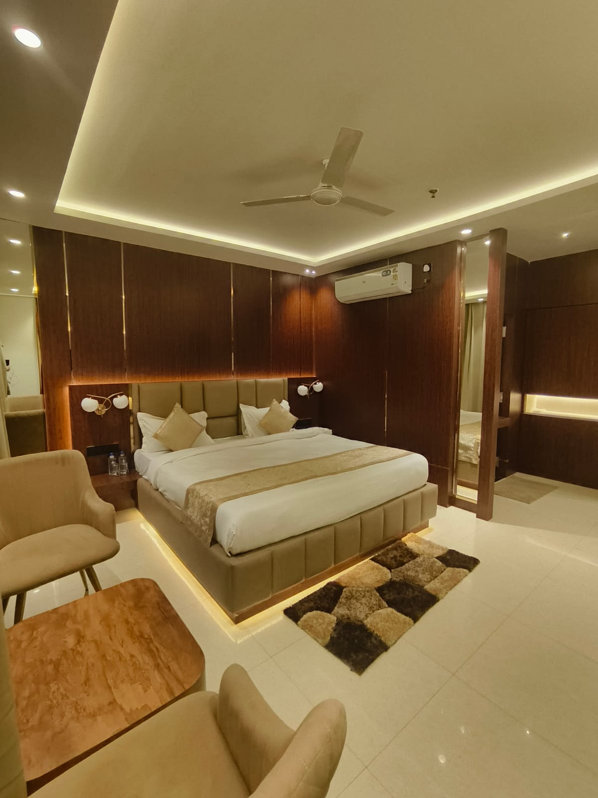 Hotel Lawang Signage — 3