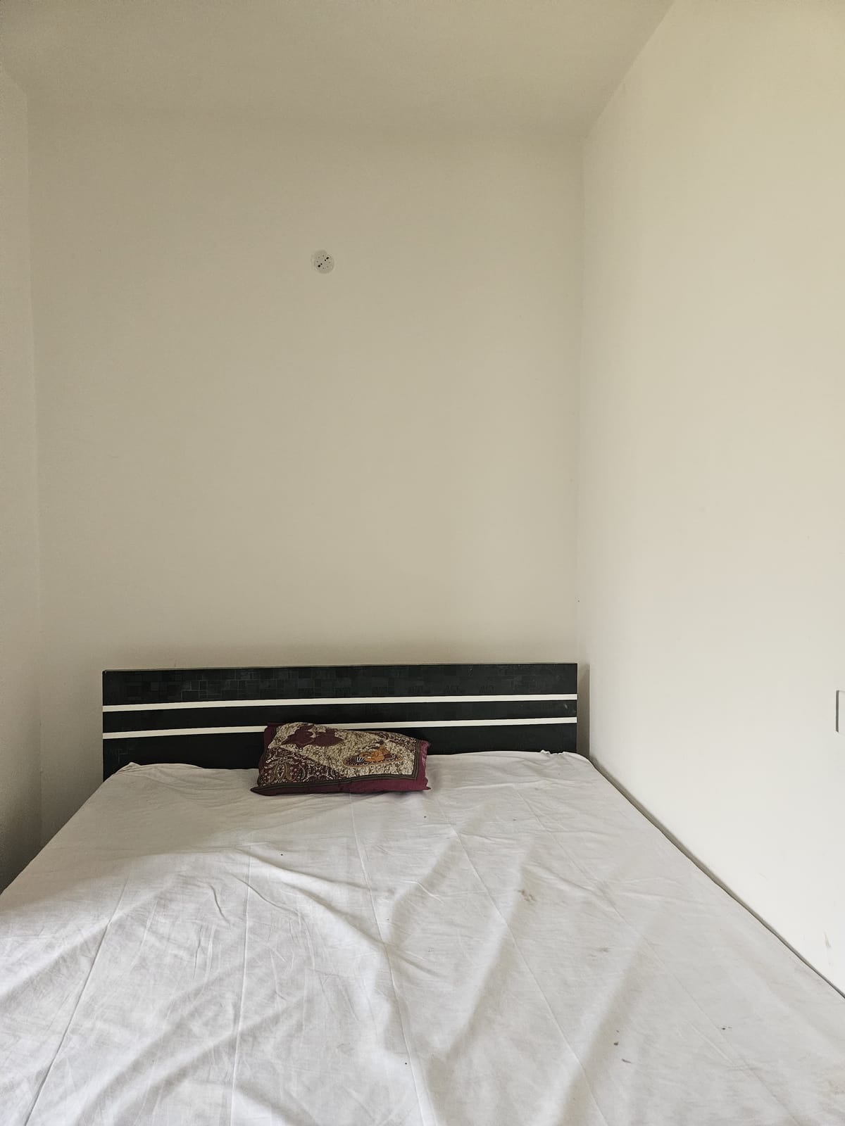 Pandit Devki Nandan Dharamsala & Guest House — 3