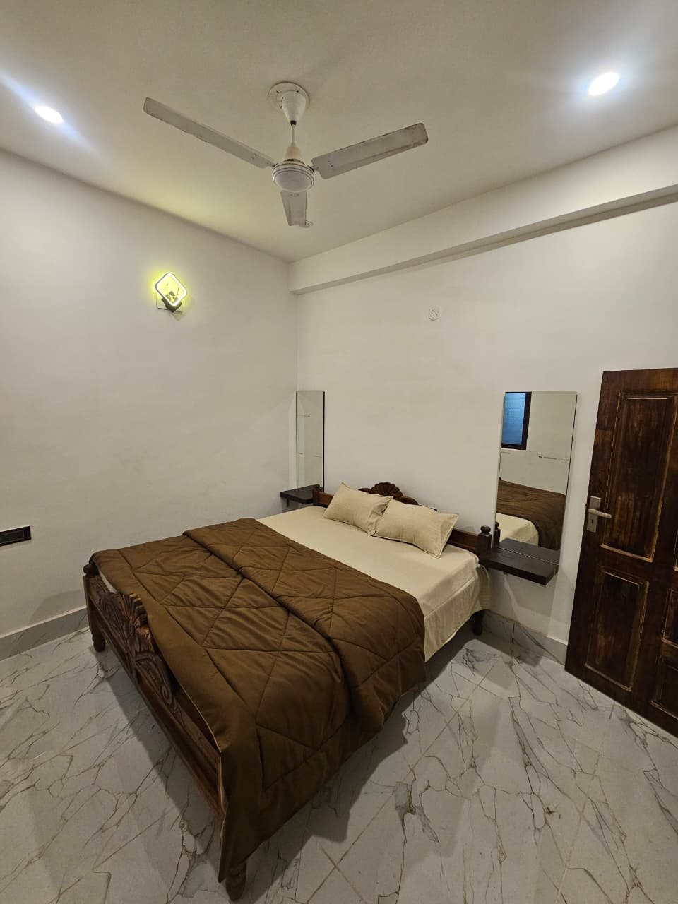 SHARDA PALACE DEOGHAR — 4