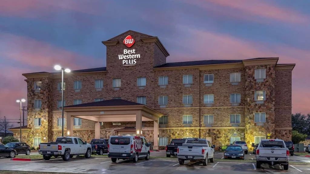Best Western Plus DFW Airport West Euless — 2