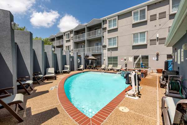 Comfort Suites DFW Airport — 2
