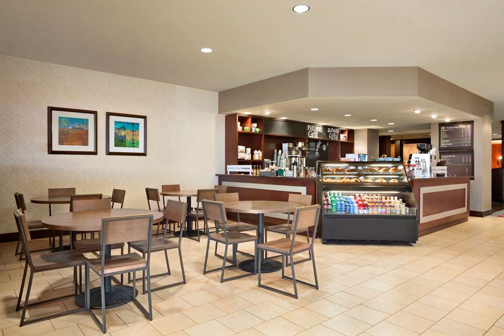 DoubleTree by Hilton Hotel Dallas - DFW Airport North — 4