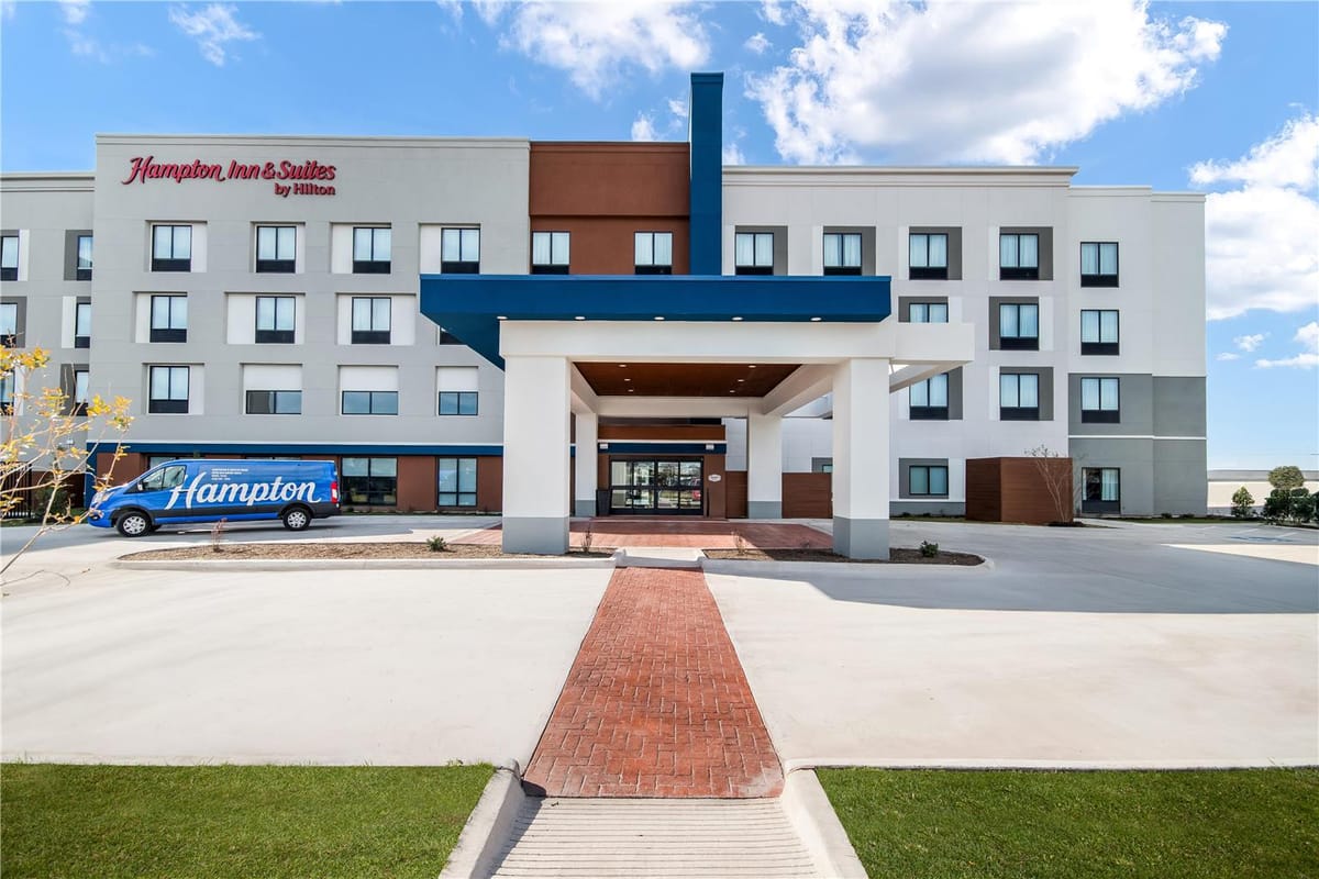 Hampton Inn & Suites by Hilton Irving DFW Airport North — 3