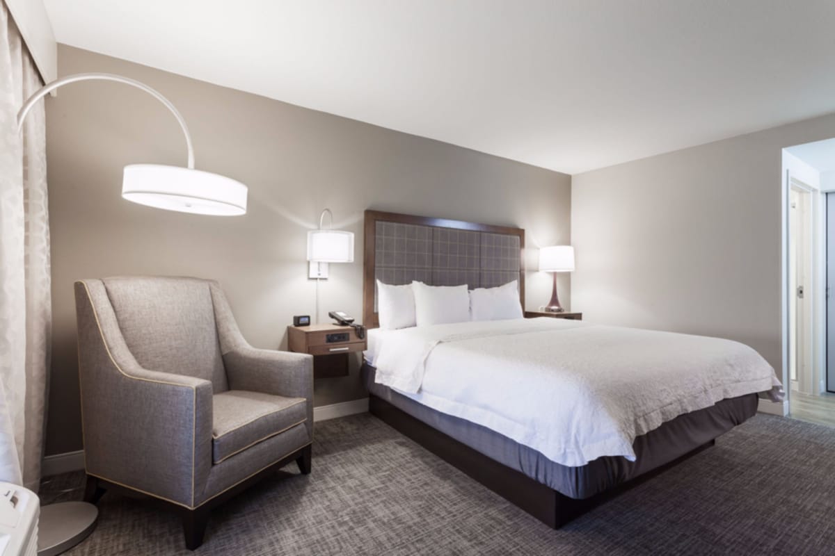 Hampton Inn & Suites Dallas-DFW Airport North-Grapevine — 1