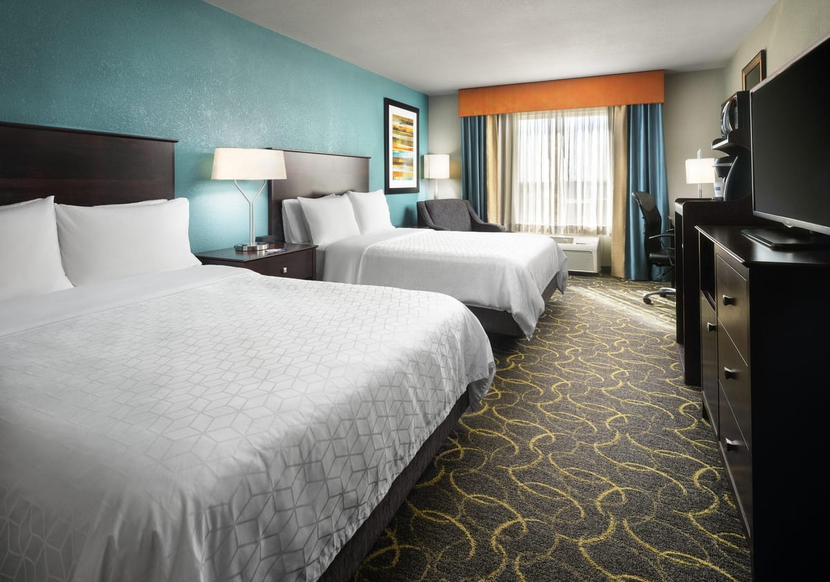 Holiday Inn Express & Suites DFW Airport - Grapevine by IHG — 1