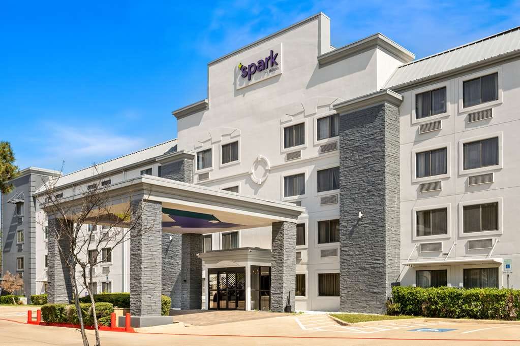 Spark by Hilton Grapevine DFW North — 1