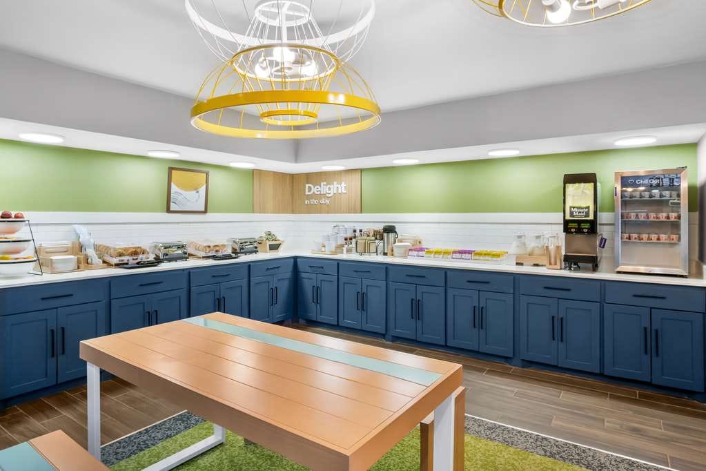 Spark by Hilton Grapevine DFW North — 3