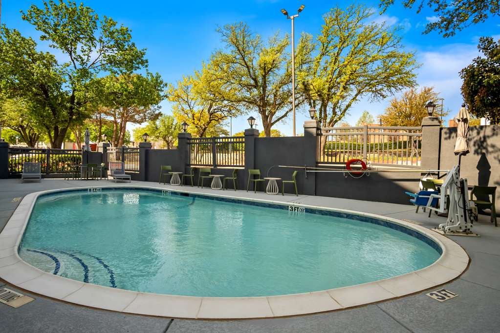 Spark by Hilton Grapevine DFW North — 4