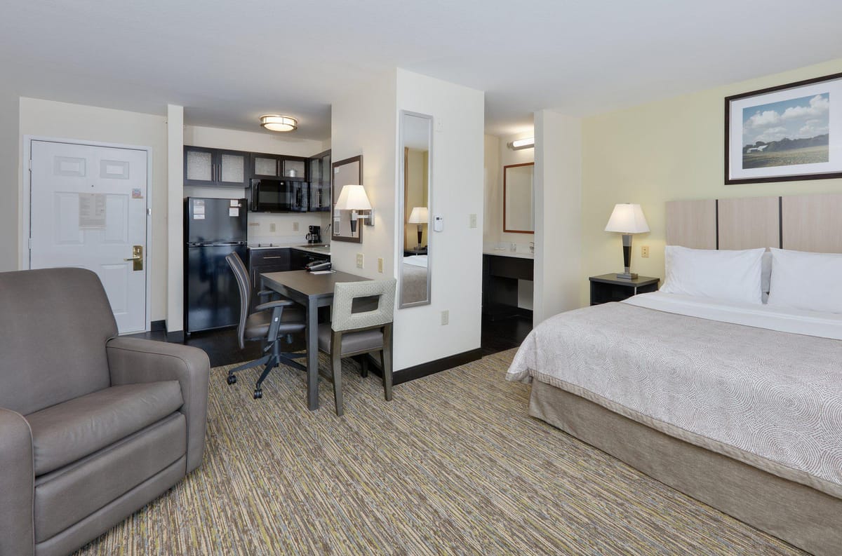 Candlewood Suites Dallas Market Cntr-Love Field by IHG