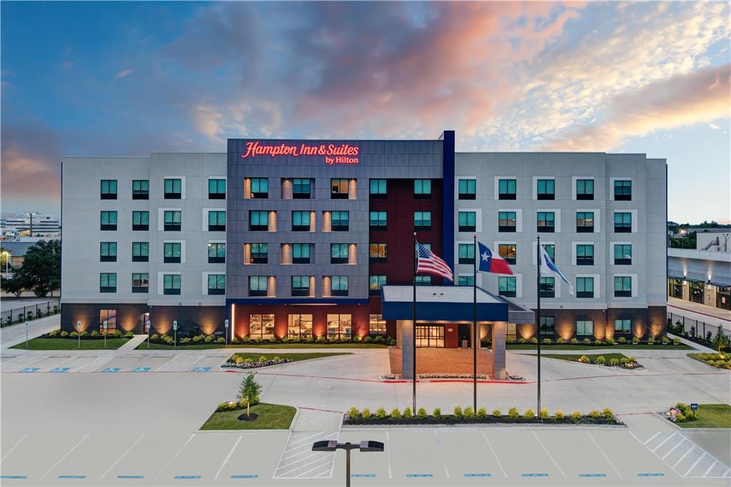 Hampton Inn and Suites Irving Hwy 183 — 3
