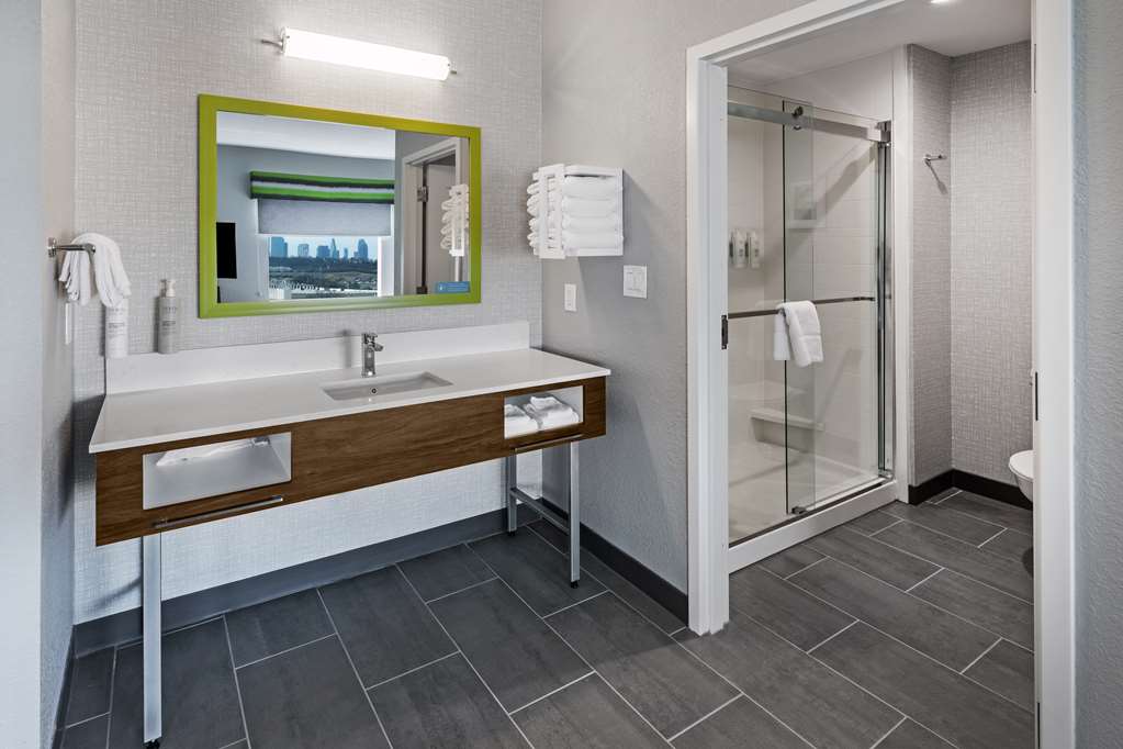 Hampton Inn & Suites Dallas I-30 Cockrell Hill — 1