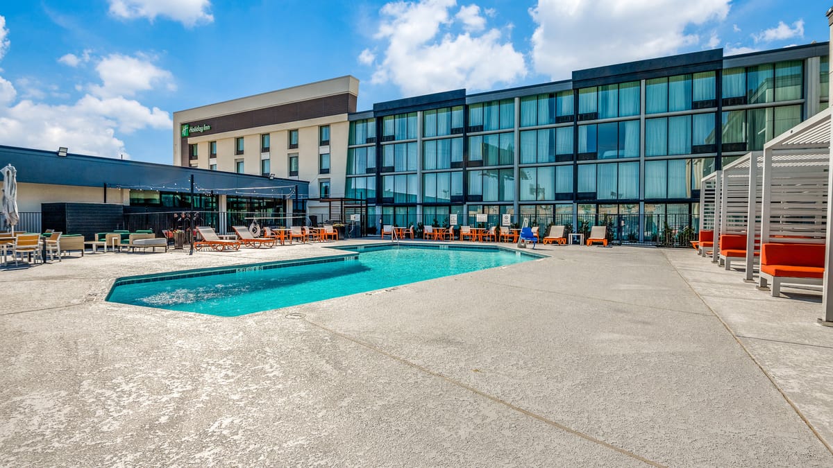 Holiday Inn Dallas Market Ctr Love Field by IHG — 1