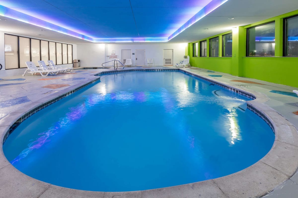 Wingate by Wyndham Dallas Love Field — 3