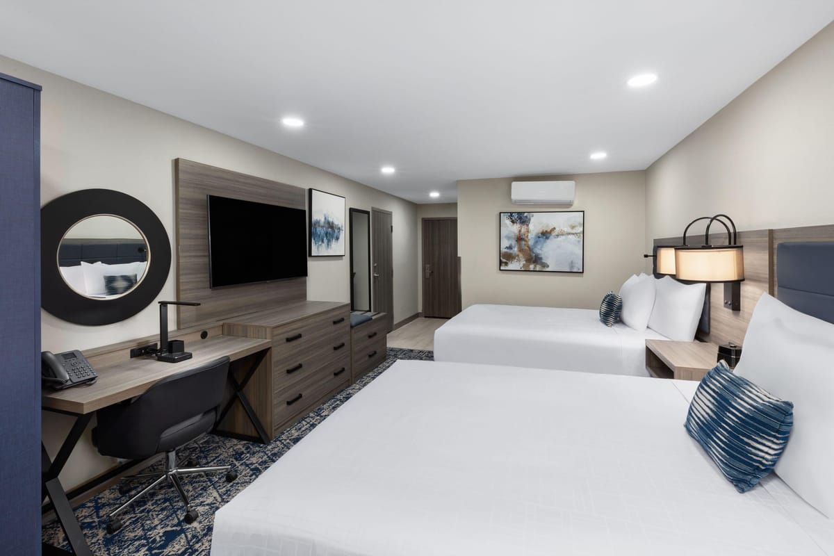 Wyndham DFW Airport — 3