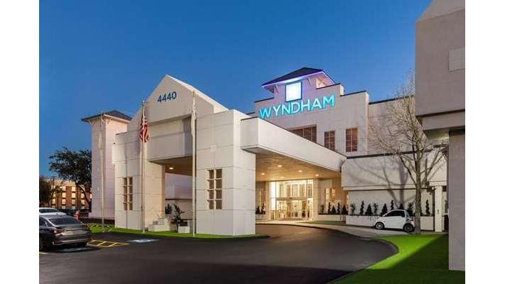 Wyndham DFW Airport — 4