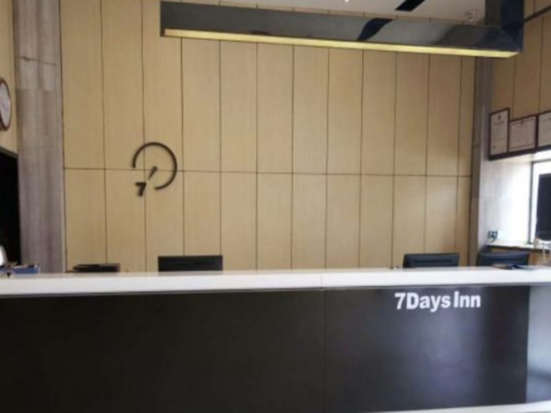 7 Days Inn — 2