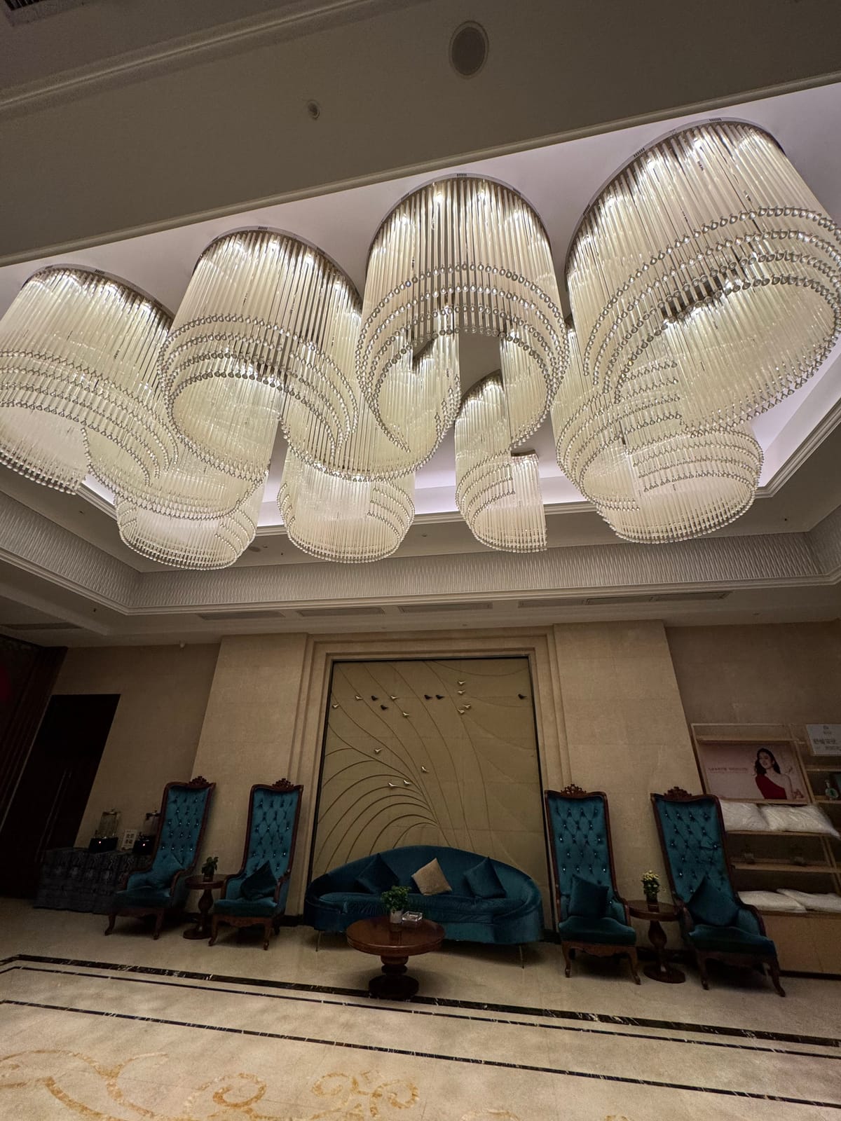 Ailisi International Hotel — 3