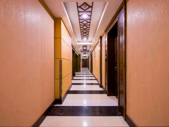 Jinpeng Plaza Hotel Hotel — 5