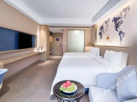 Kyriad Marvelous Hotel — 1