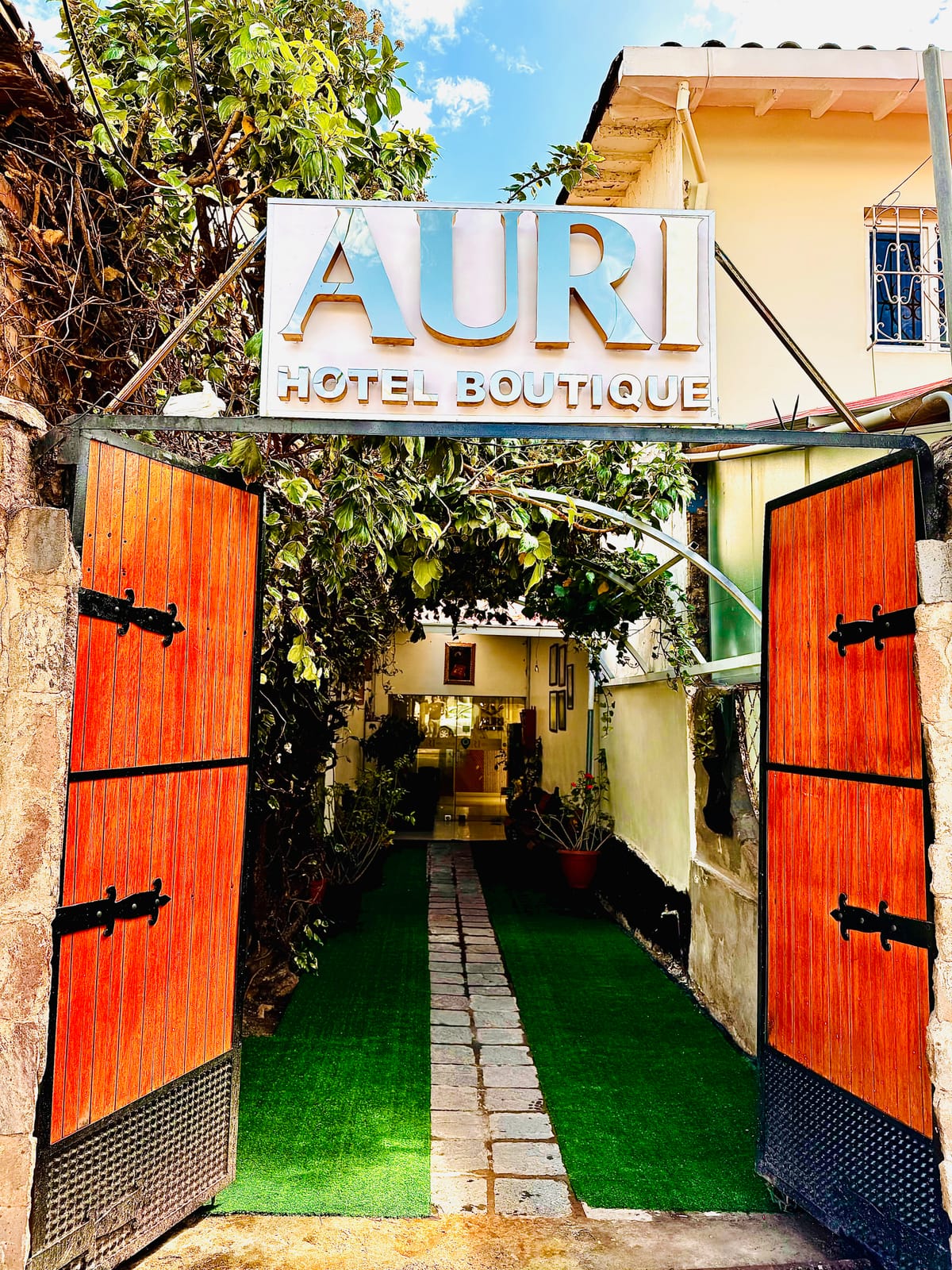 AURI HOTEL BOUTIQUE