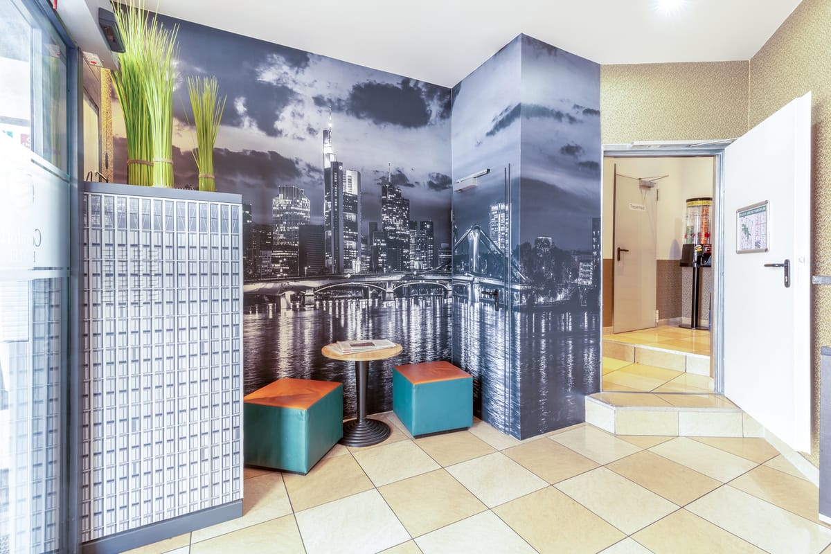 Comfort Hotel Frankfurt Central Station — 4