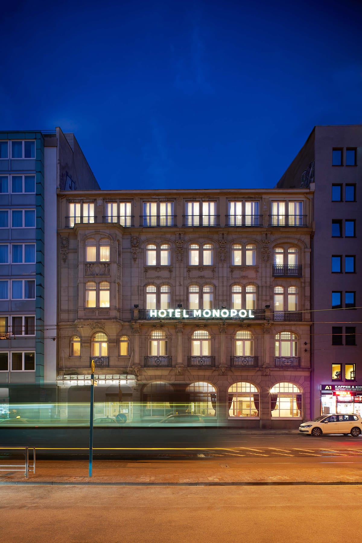 Hotel Monopol — 1