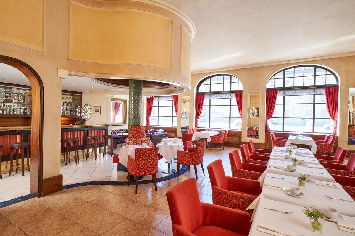 Hotel Monopol — 4