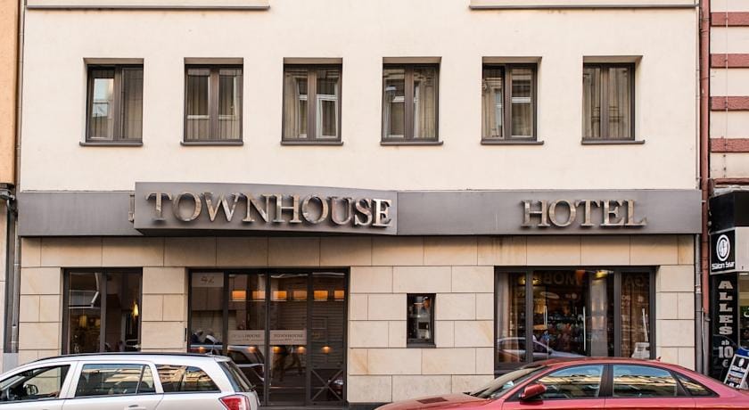Townhouse Hotel — 3