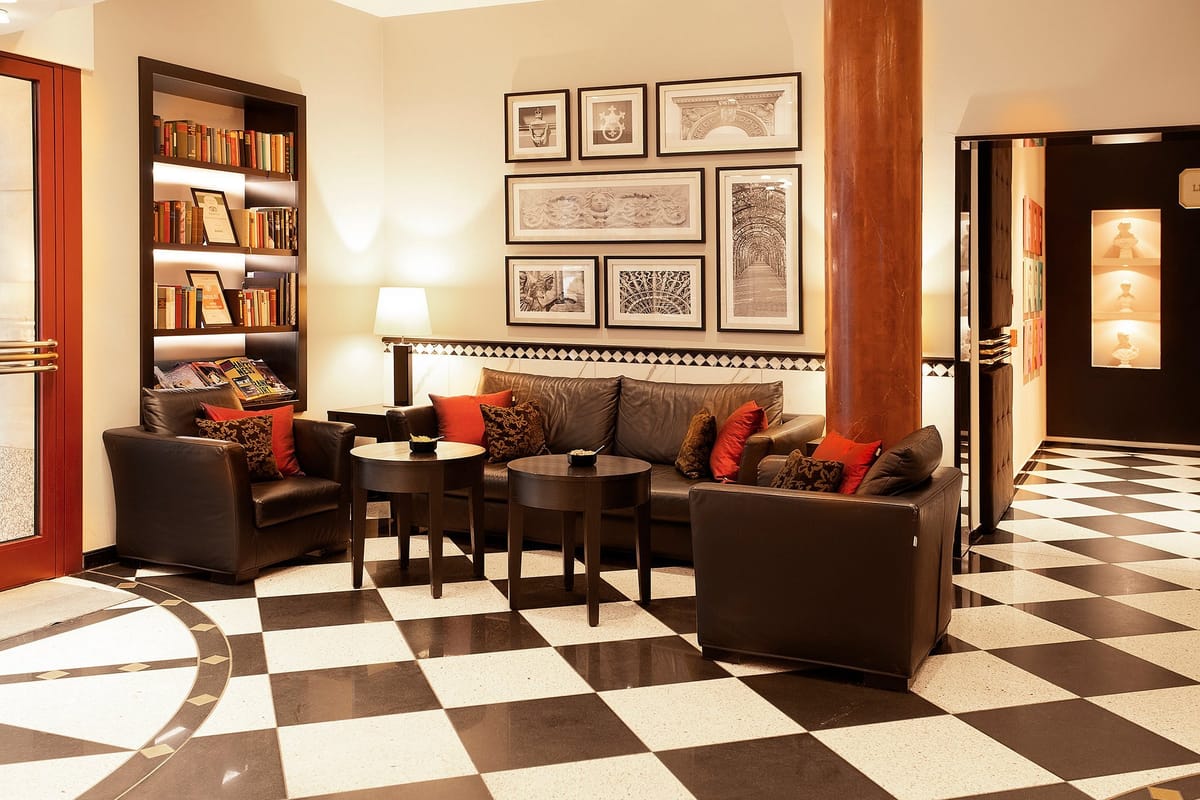 Victoria Hotel — 3